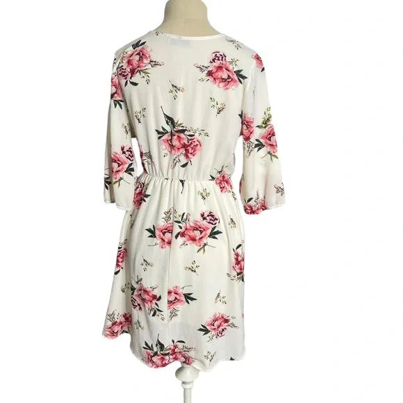 Dream of Me White Floral Print 3/4 Sleeve Wrap Mini Dress Size Medium - Picture 2 of 6